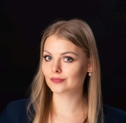imahe_review_3._Veronica_180x_617d45a0-6b67-4951-8aba-f611ca49e1a4.png